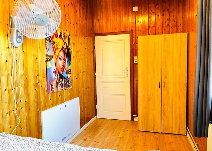 Apartamento Simple 3 Bedroom With Outdoor Space Sleeps Up To 8 *