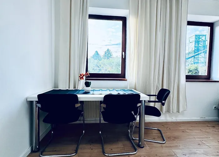Simple 3 Bedroom With Outdoor Space Sleeps Up To 8 Viena