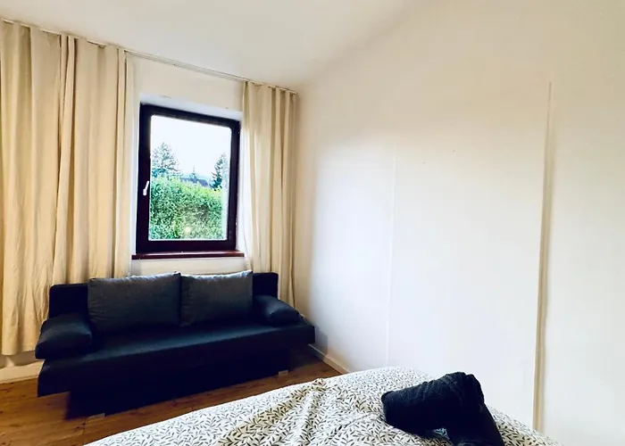 Simple 3 Bedroom With Outdoor Space Sleeps Up To 8 Apartamento