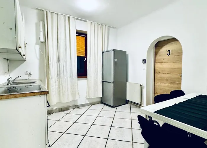 Simple 3 Bedroom With Outdoor Space Sleeps Up To 8 * Viena